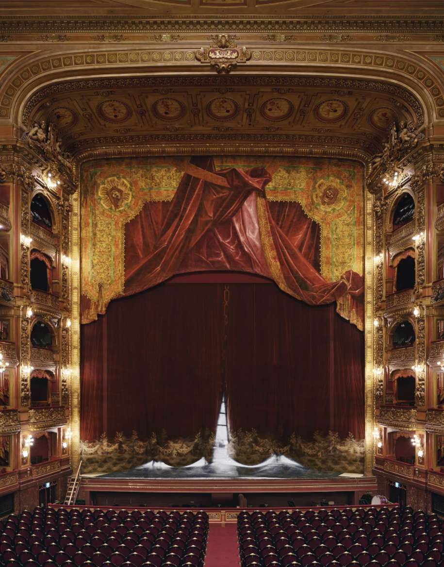 David Leventi, Curtain, Teatro Colon, Buenos Aires, Argentina, 2010
