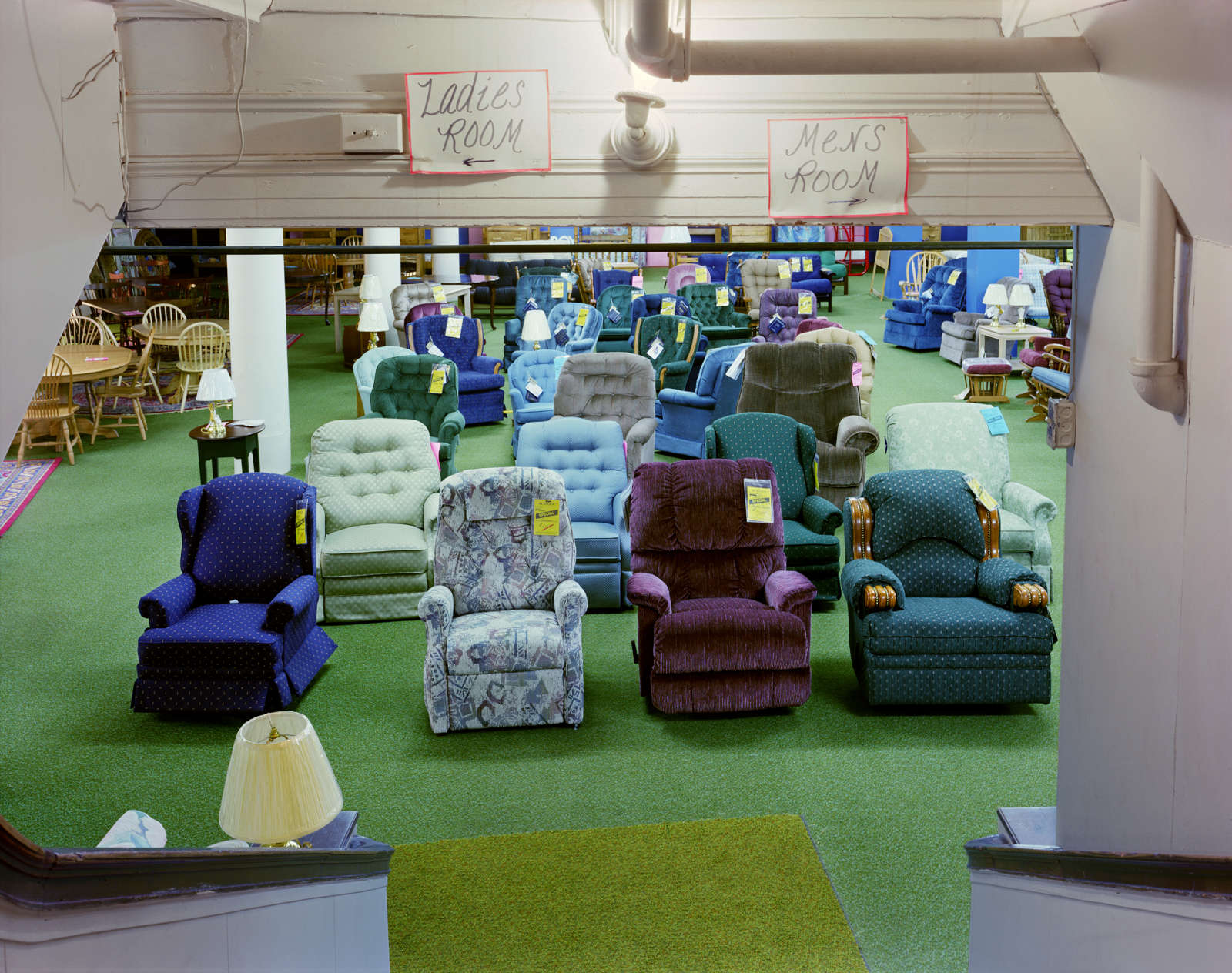 Mitch Epstein, Liquidation Sale III, 2003