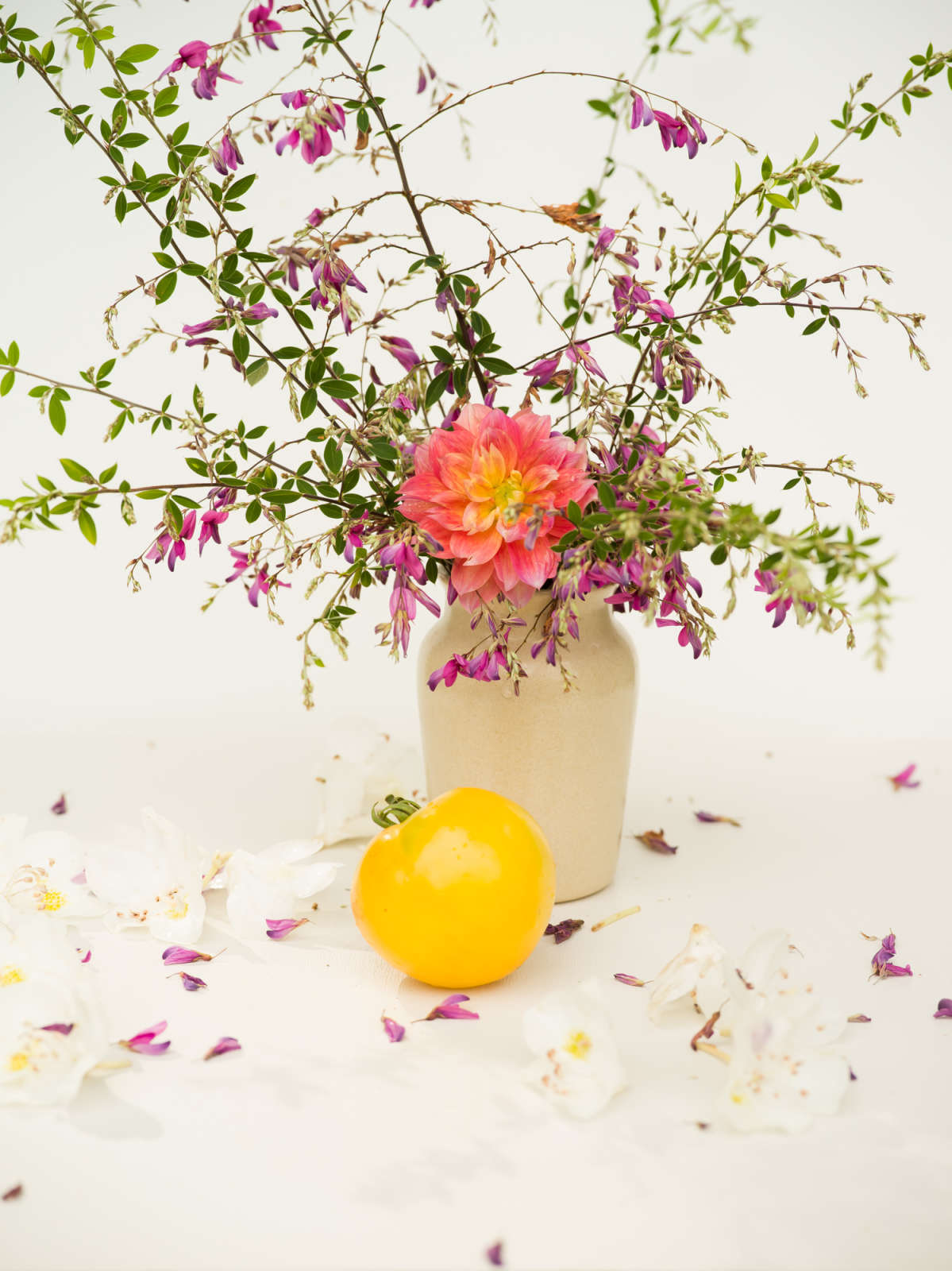 Carolyn Carr, Clay Vase, circa 1800 Appalachian