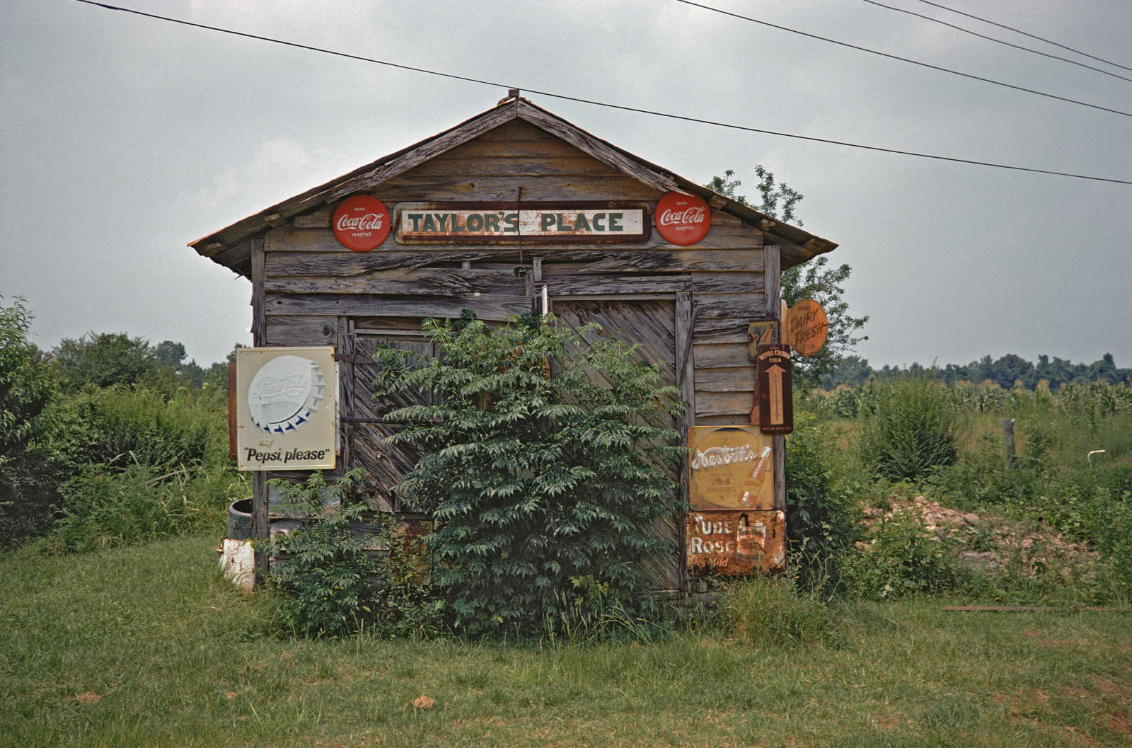 William Christenberry, Taylor’s Place, near Greensboro, Alabama, 1974