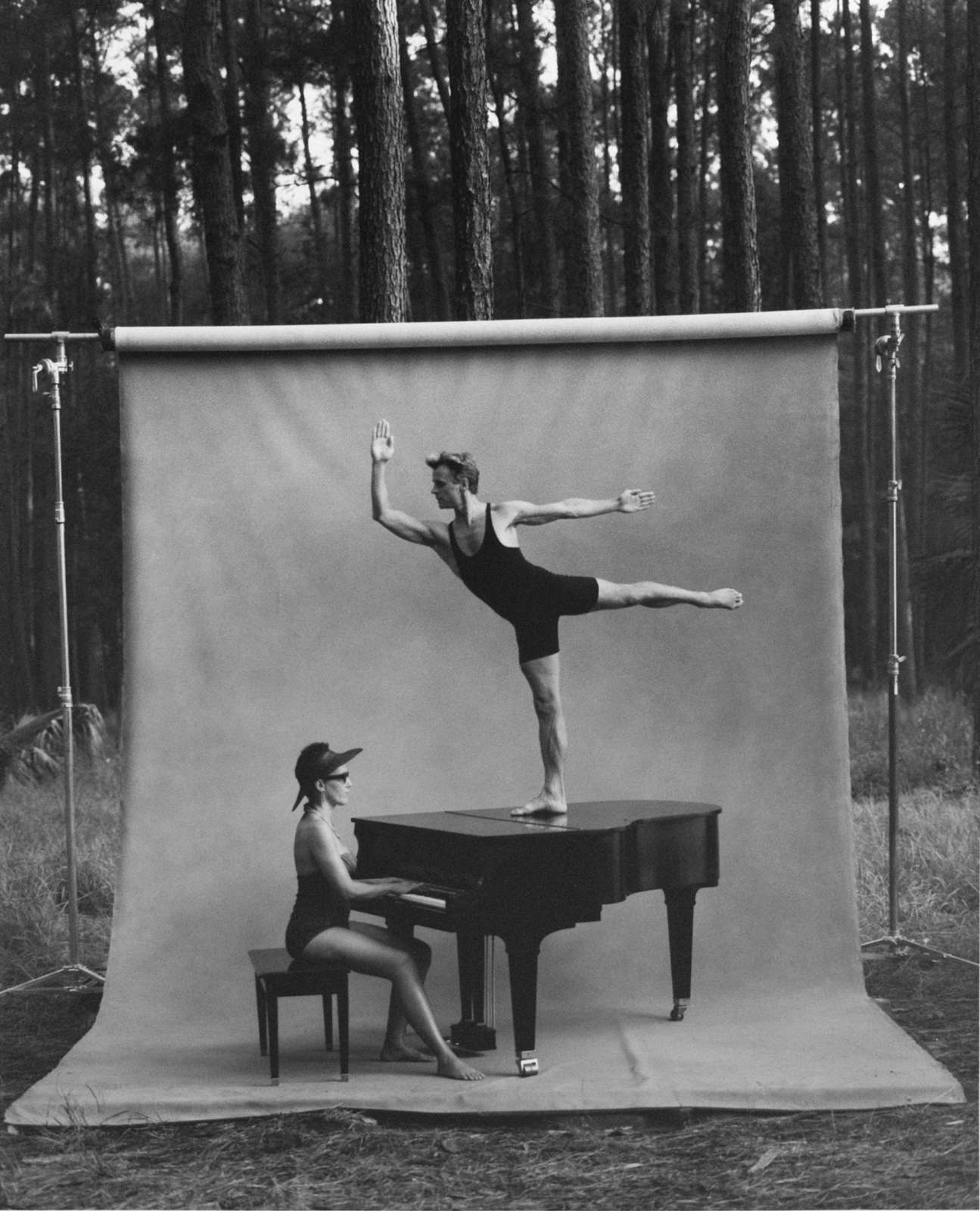 Annie Leibovitz, Mikhail Baryshnikov and Linda Dowdell, 1990