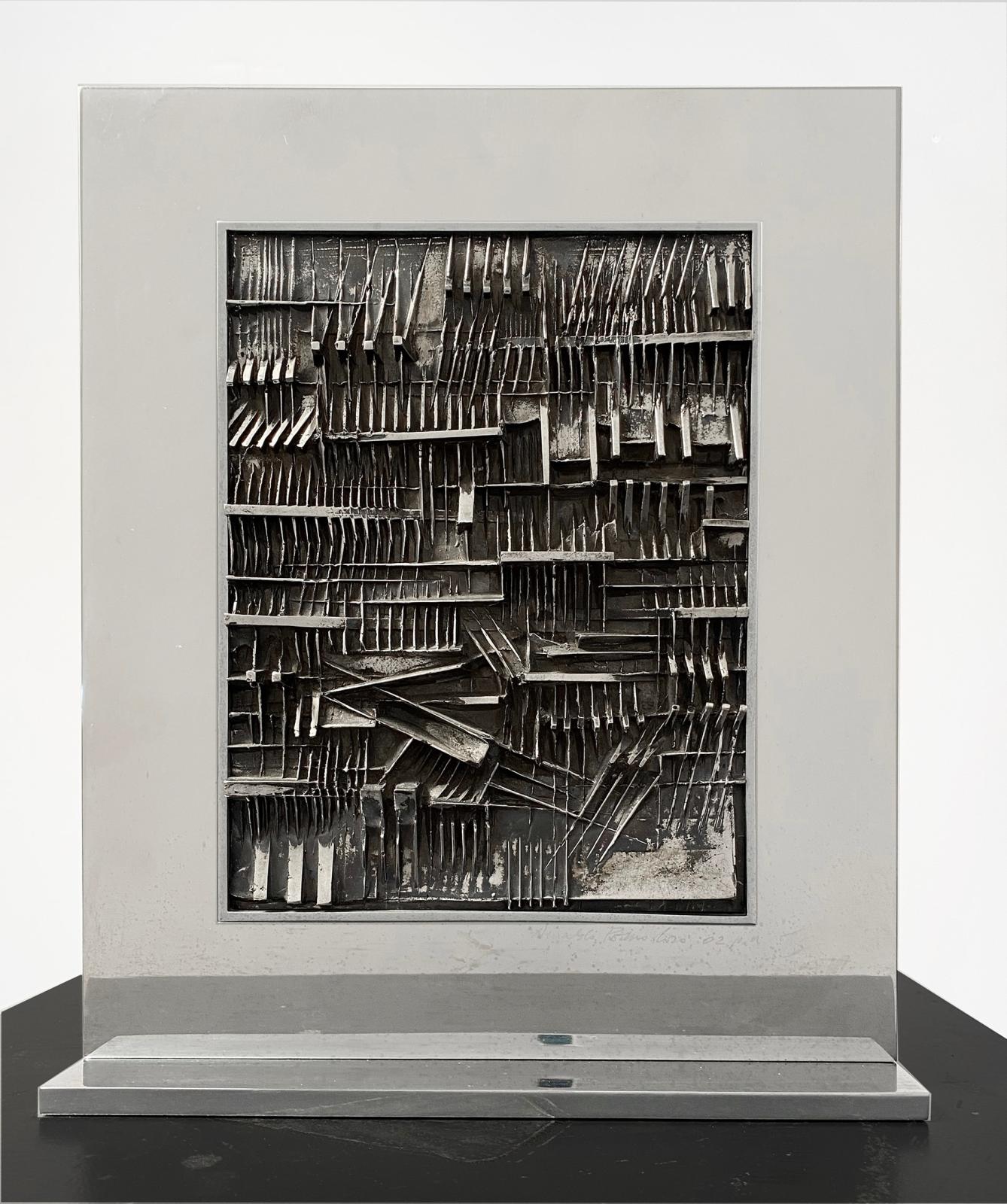 Arnaldo Pomodoro, Bassorilievo, 1973