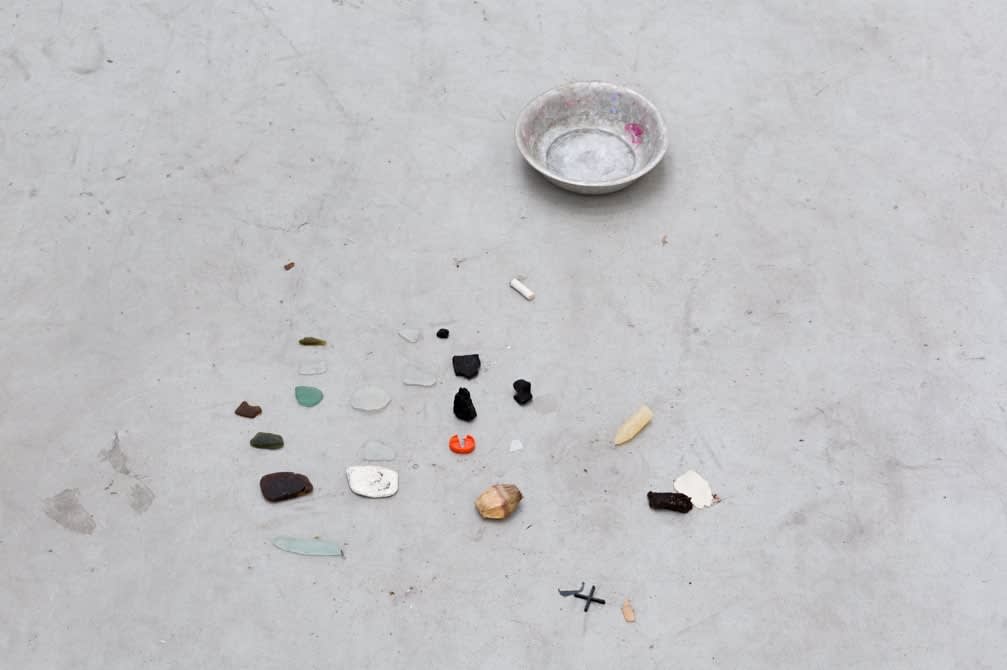 Paulo Nazareth, CA - saboneteira, 2014