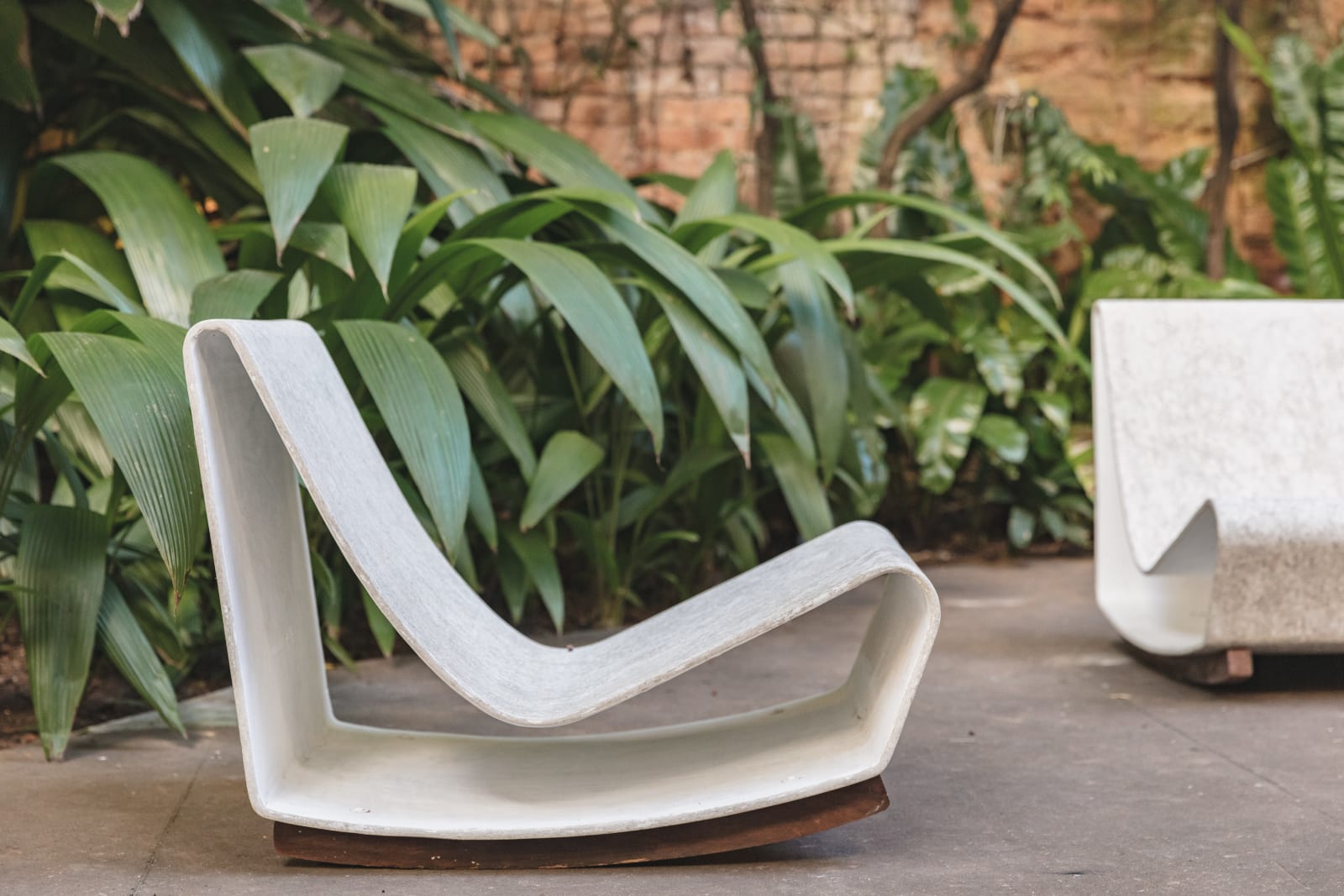 Willy Guhl Loop chair Mendes Wood DM