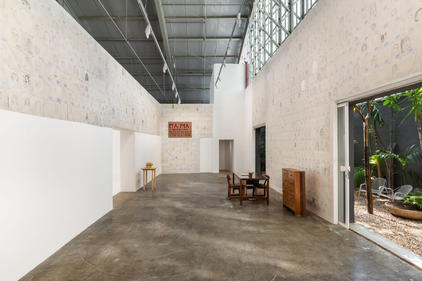 Paulo Nazareth, MAMA - Monumento à mãe do mundo / Monument to the world's mother, 2023