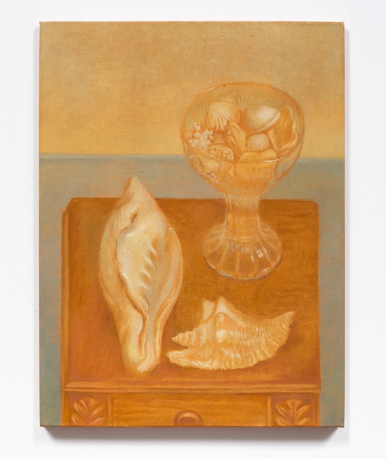Paula Siebra, Natureza morta com taça e conchas (Still life with cup and seashells), 2020