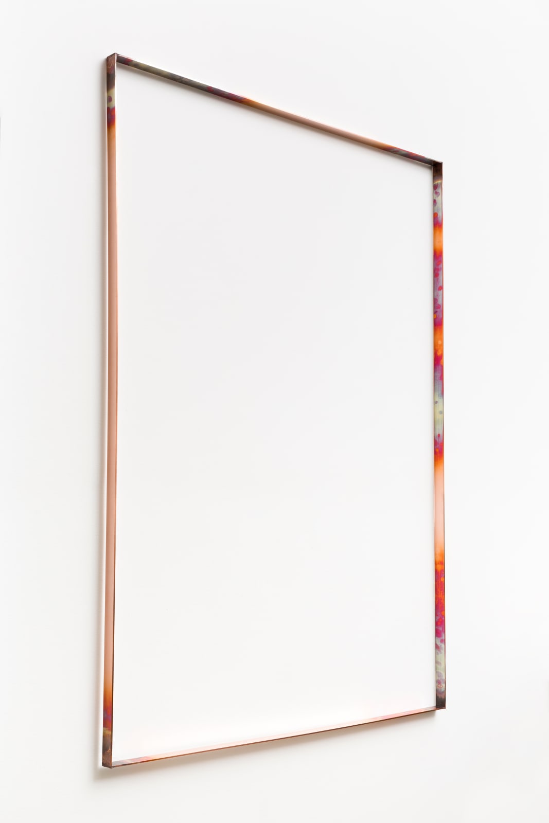 Nina Canell, Free-Space Path Loss, 2017