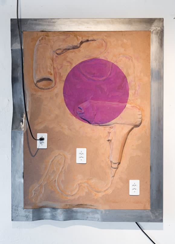 Neïl Beloufa, Two big hair dryer, série Vintage, 2014