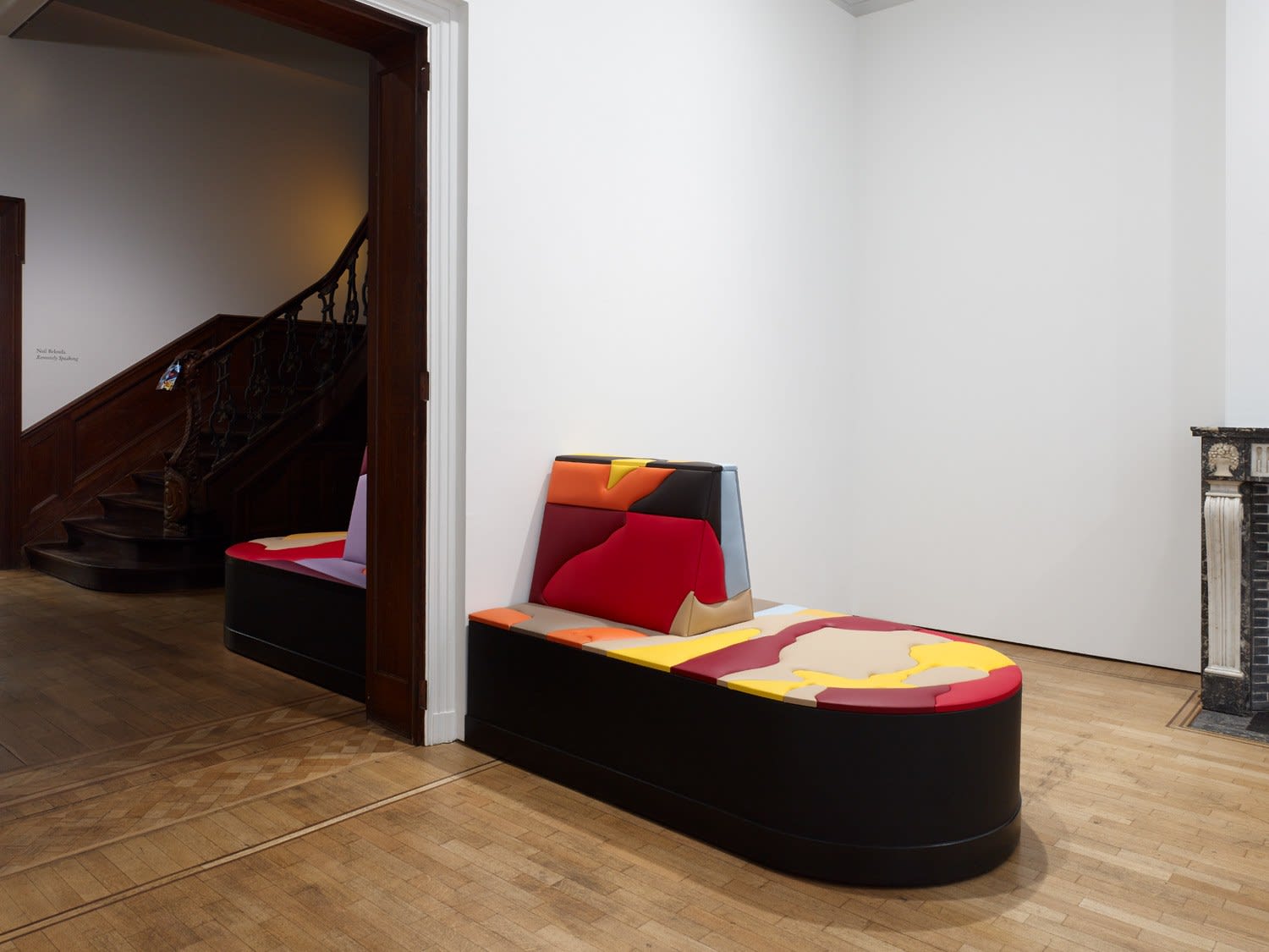 Neïl Beloufa, Seating on it, 2021