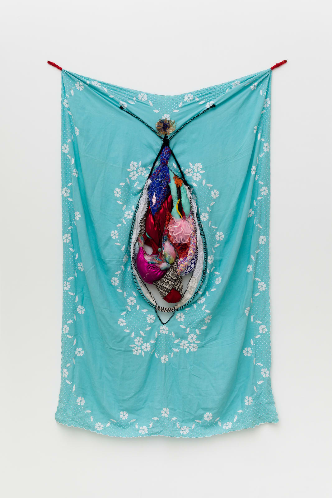 Sonia Gomes, Lágrima, 2020