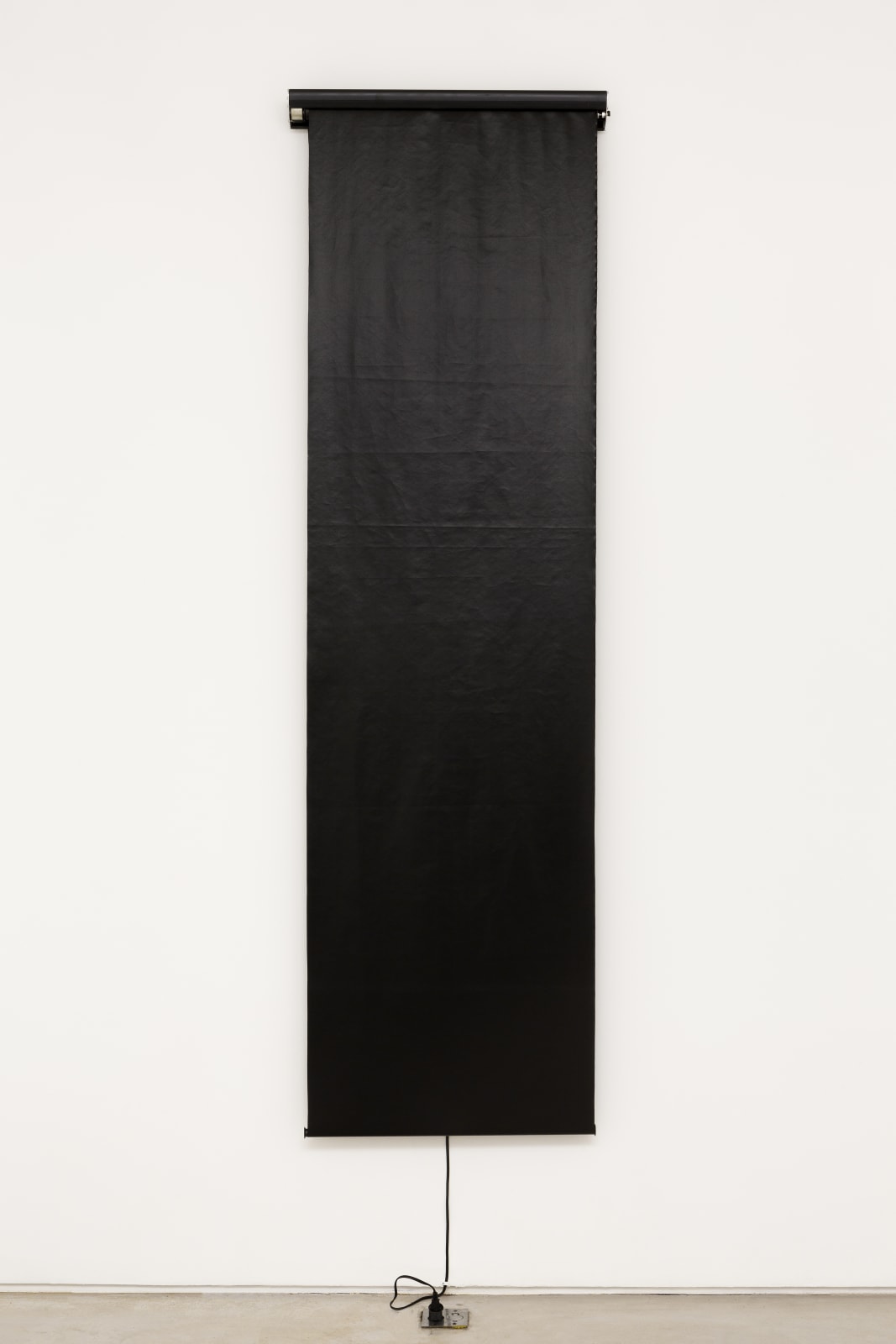 Deyson Gilbert, monocromo BDSM ou touch screen scrolling (da série questão de ordem), 2019