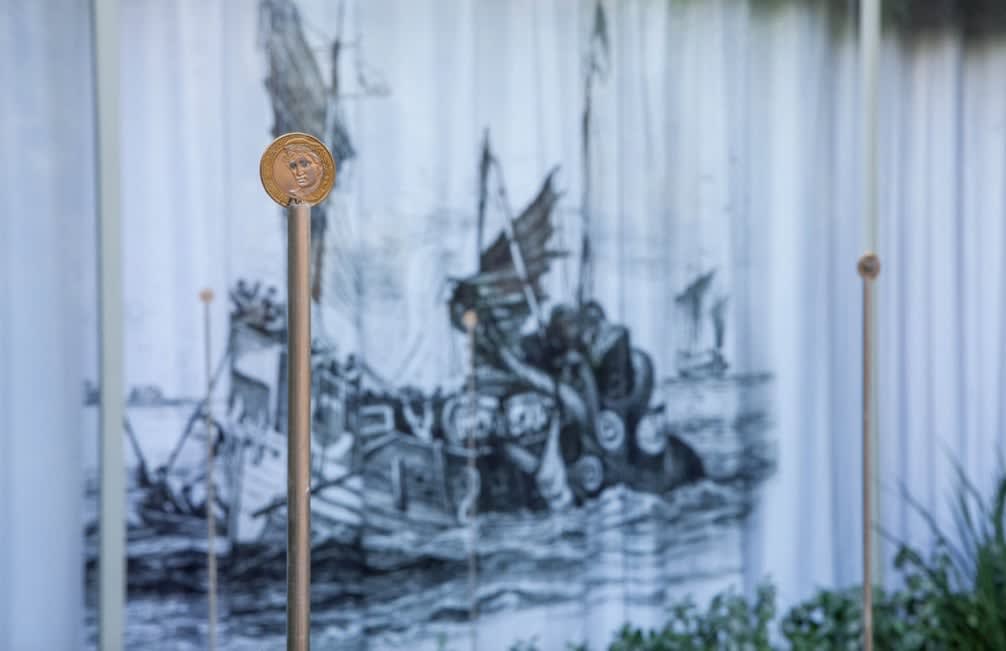 Runo Lagomarsino, Pierced by a ray of sunlight: and suddenly it’s evening, 2014-2015