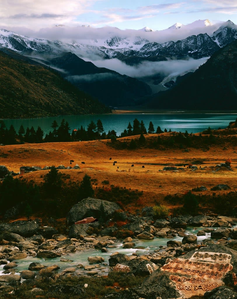 Cang Xin, Man And Sky As One Series No.6 - Mountain, 2005