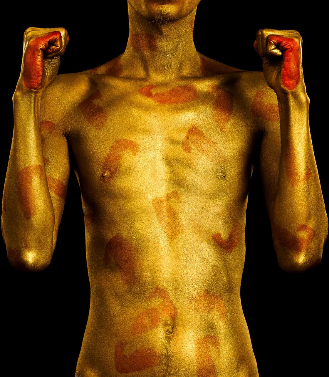 Moe Satt, Other side of Revolution (gold), 2018