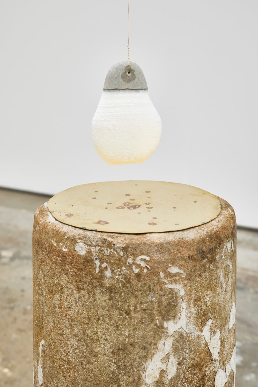 Martin Belou, Deux poids deux mesures, 2023