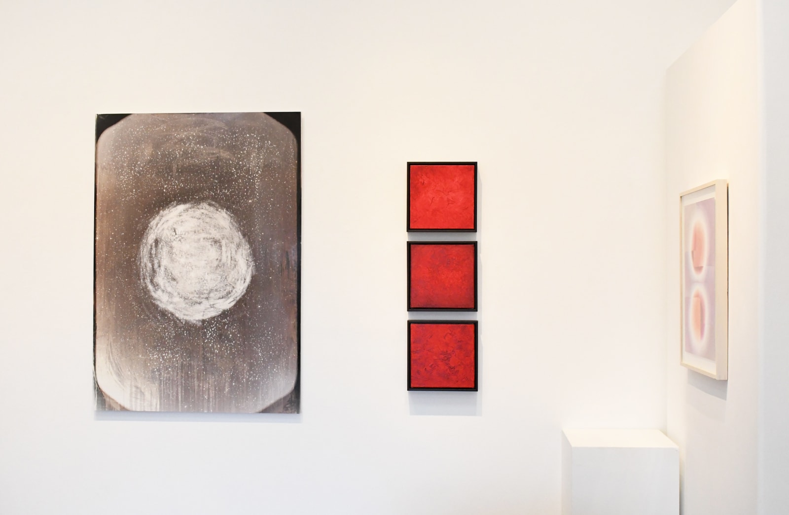 Daniel Hojnacki, A Hovering Ball of Dust, 2021