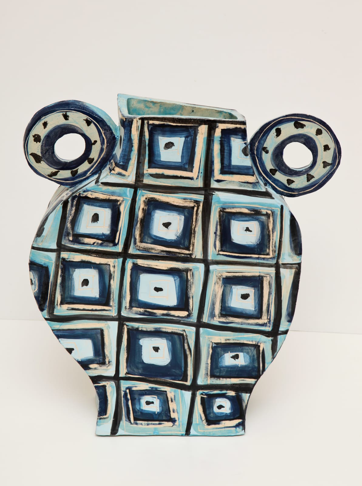 Alice Gavalet, Untitled (Blue Vase), 2015