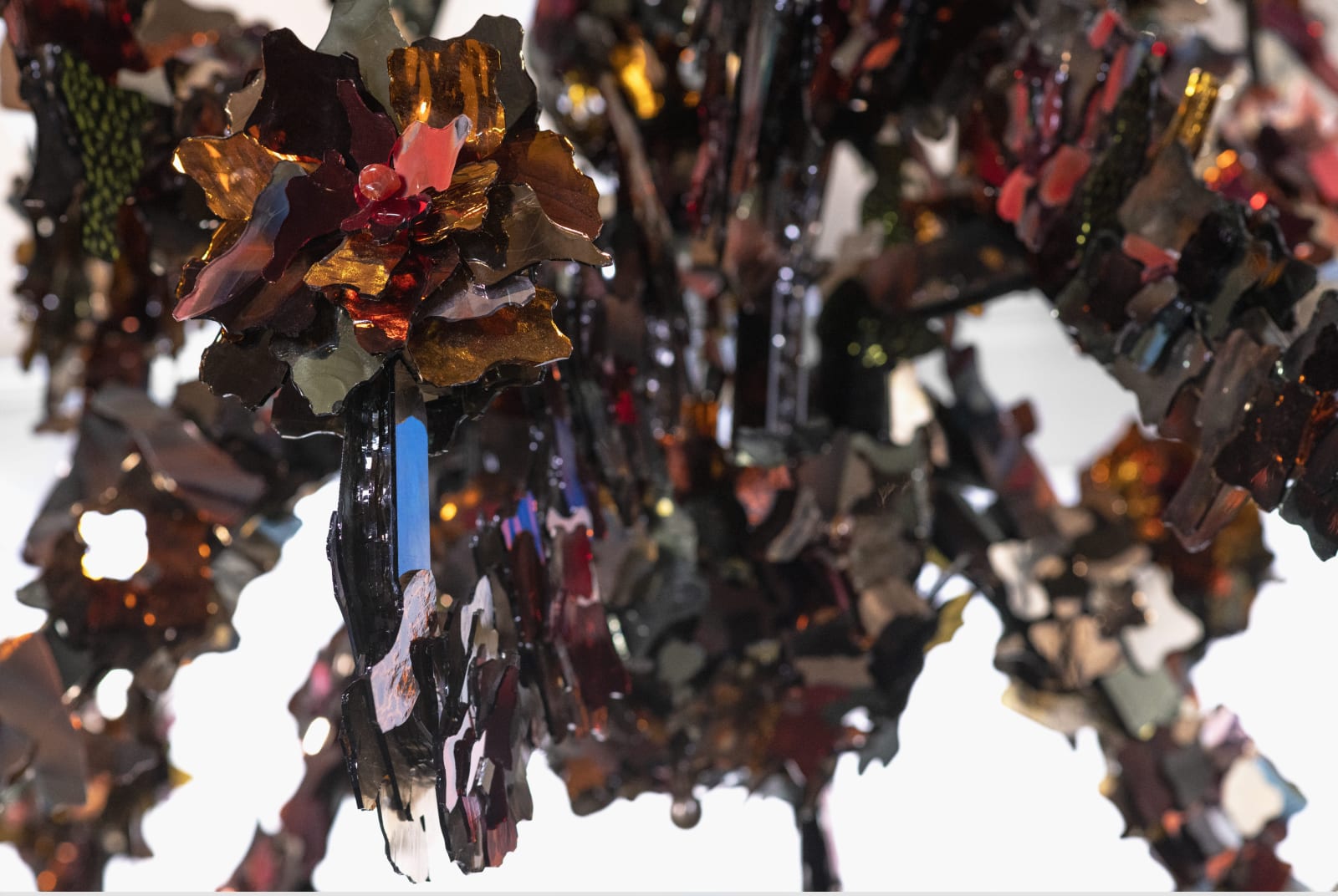 Nathalie Ziegler, Autumnal Forest Chandelier, 2022 | Twenty Nathalie Ziegler, Autumnal Forest Chandelier, 2022 | Twenty
