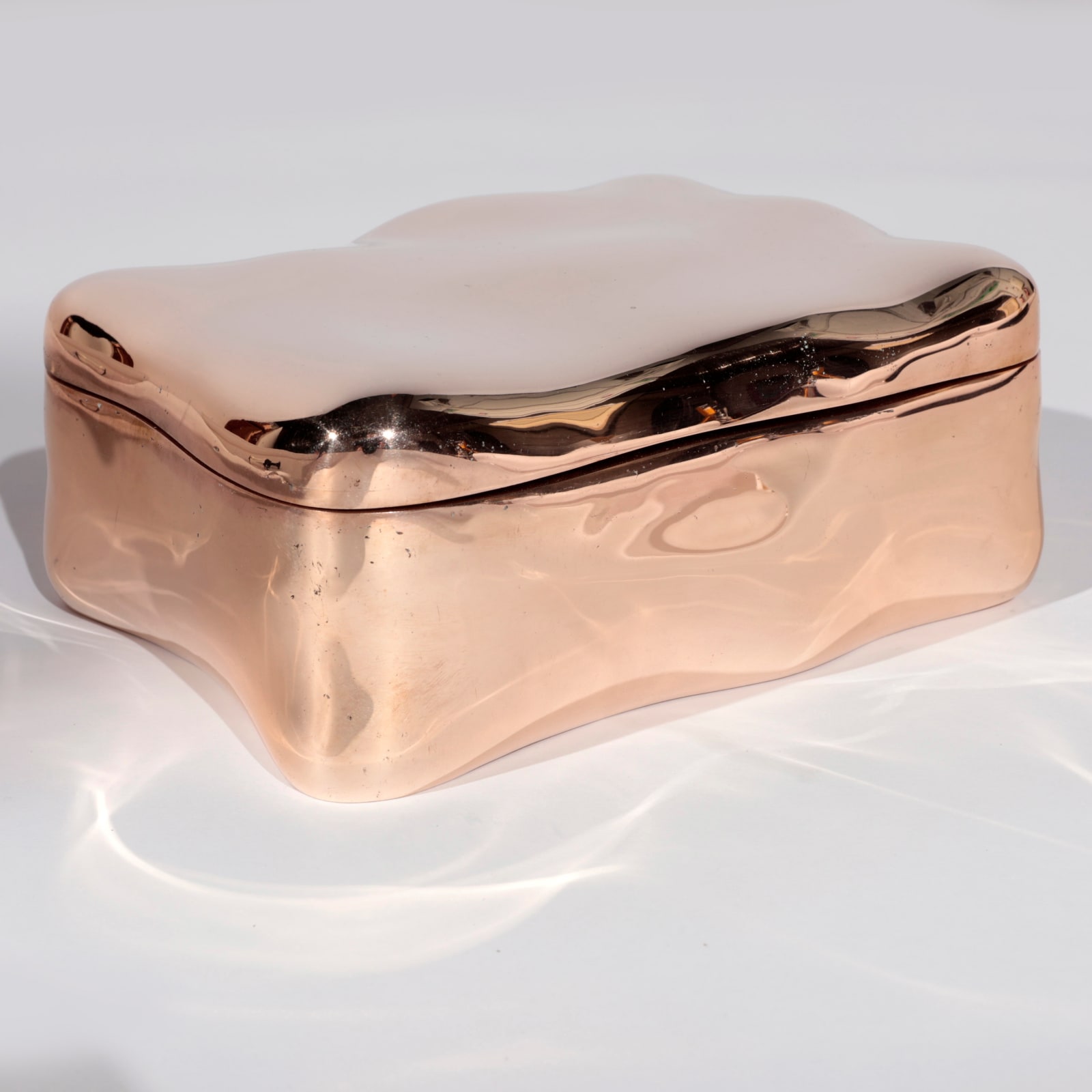 François Corbeau, Bronze Ronde-Bosse Box, 2019