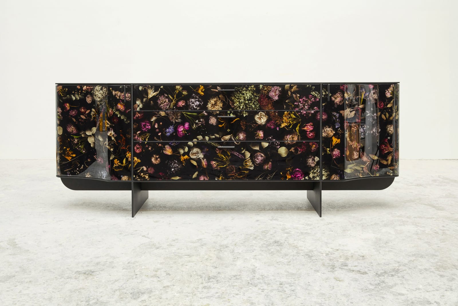 Marcin Rusak, Flora Credenza 206, 2021