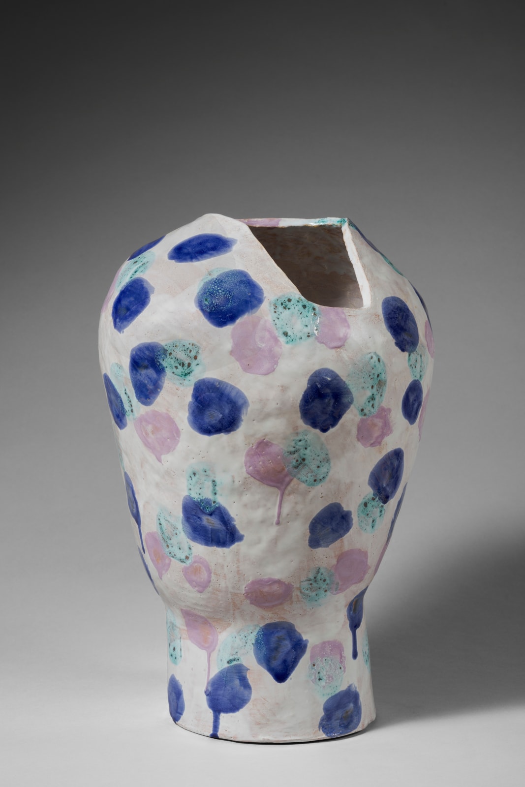 Alice Gavalet, Untitled (Vase Pois), 2023