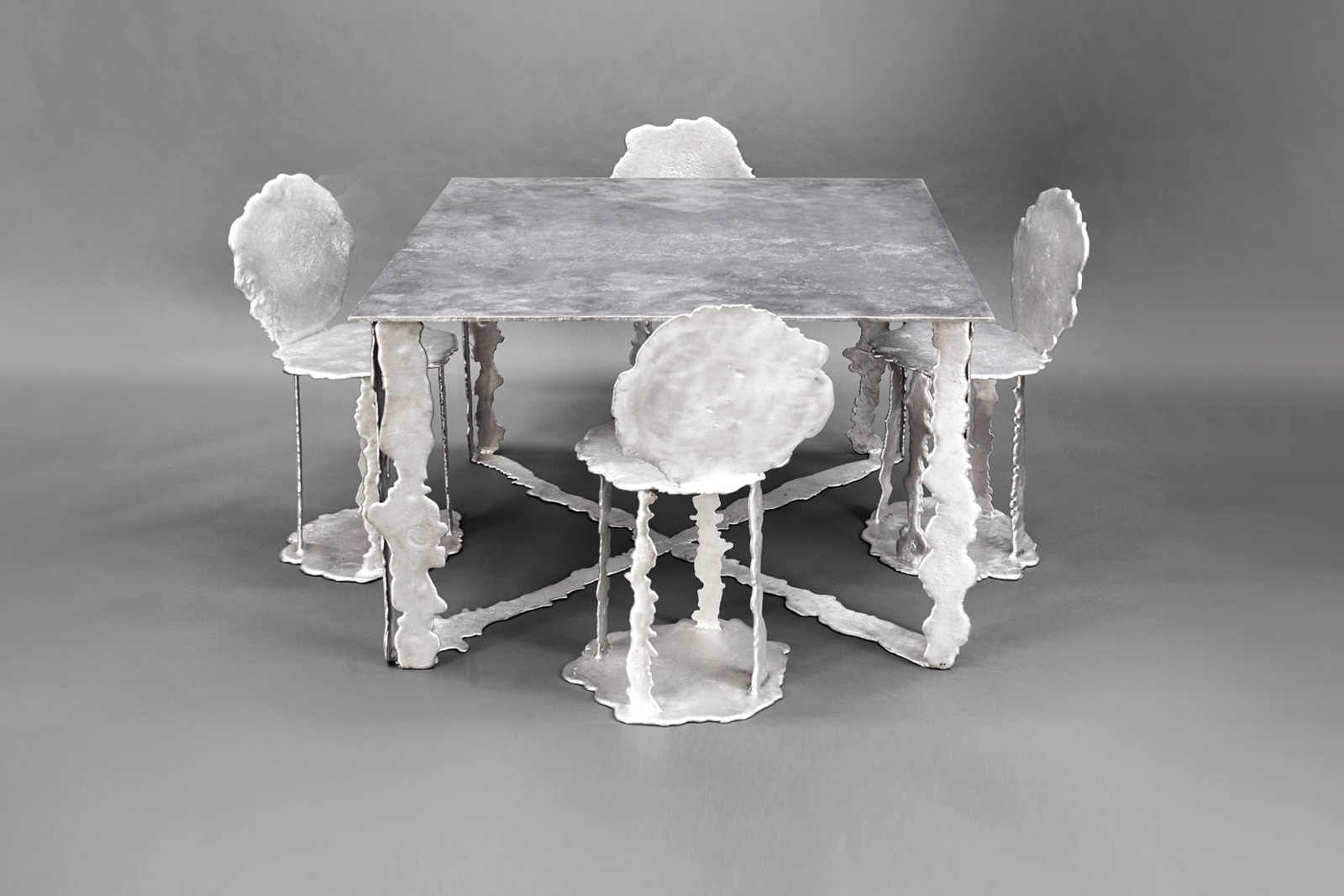 Hélène de Saint Lager, Alualéatoire Table with Four Chairs, 2020