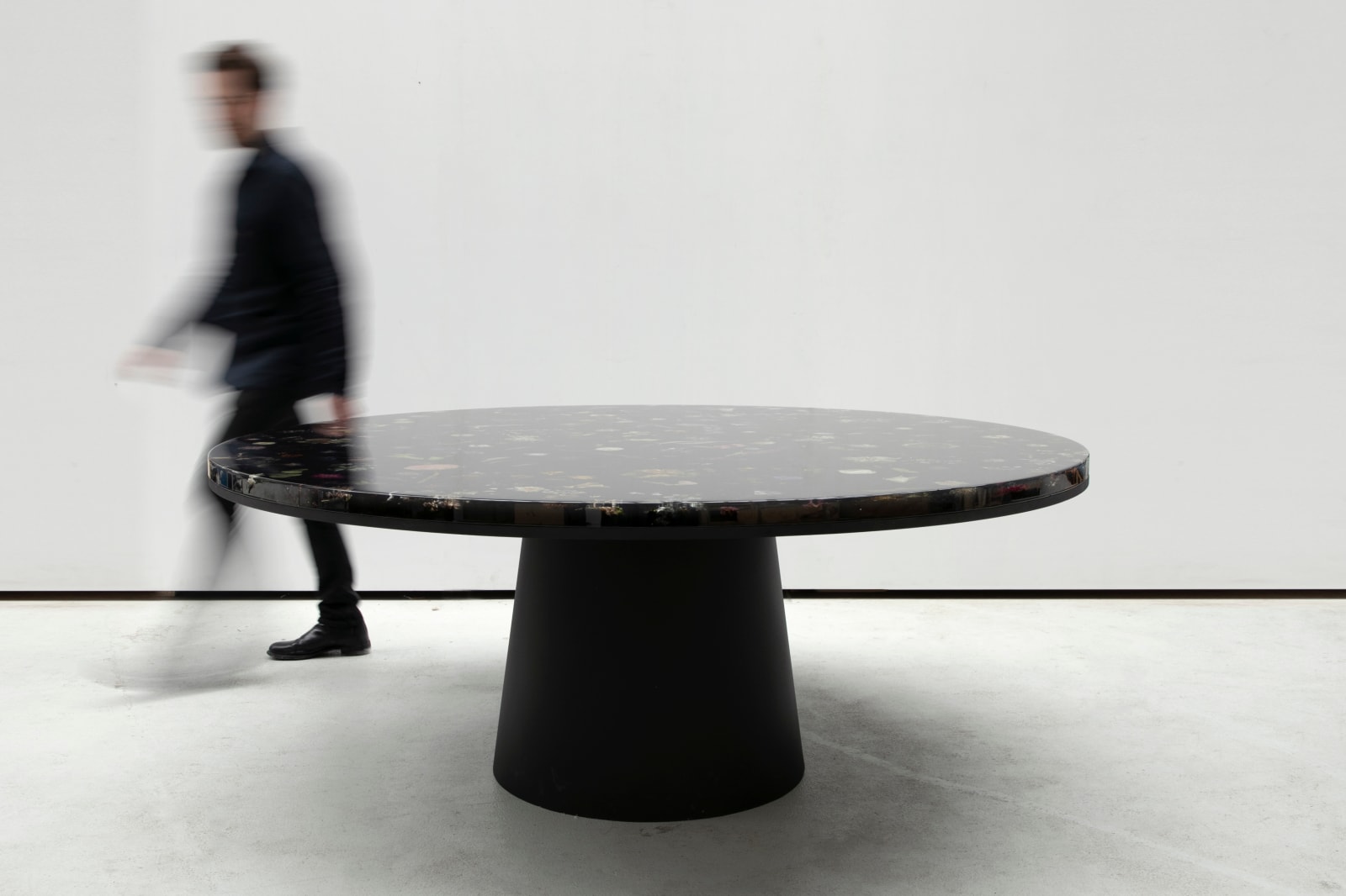 Marcin Rusak, Flora Large Table, 2017