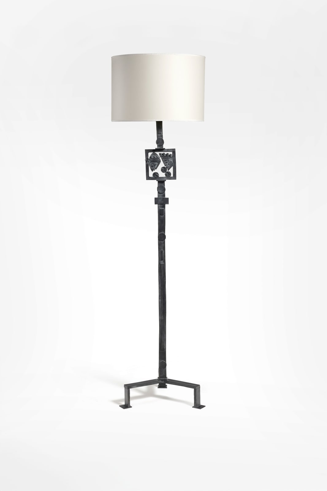 Emmée Parizot, Scène Familiale Floor Lamp, 2023