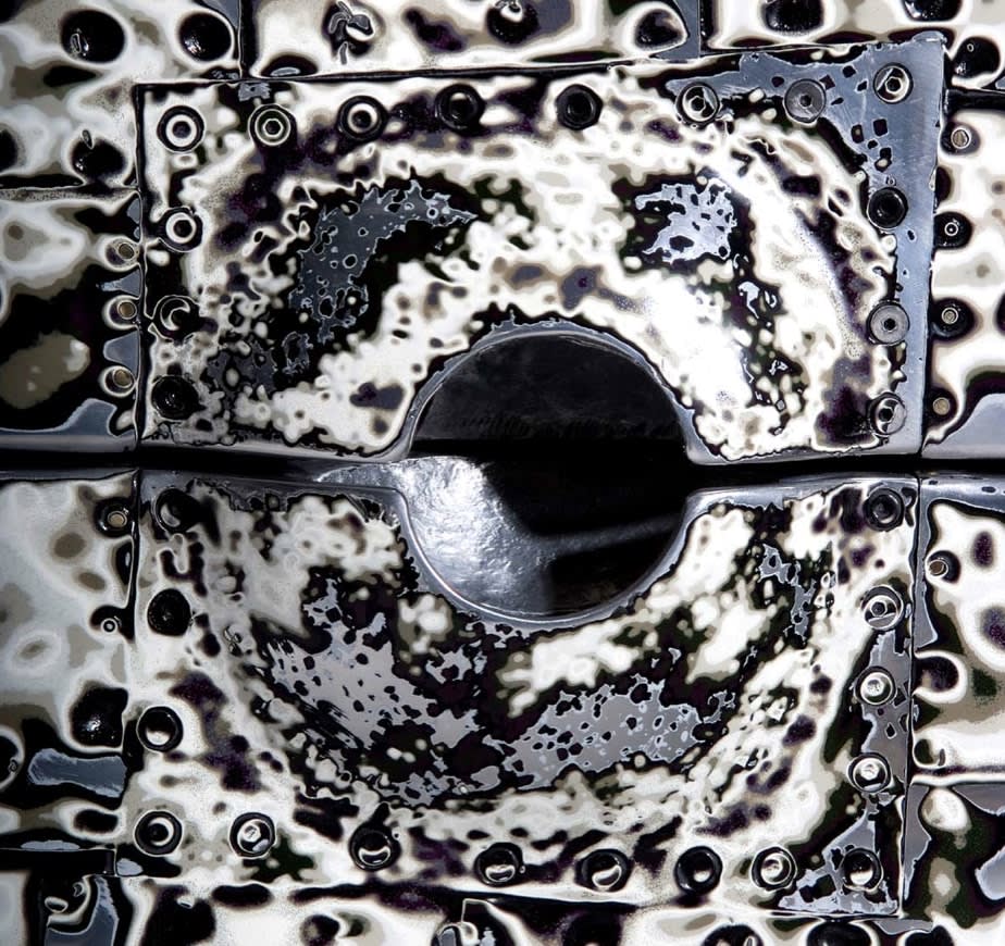 Roland Mellan, Crab Commode, 2014