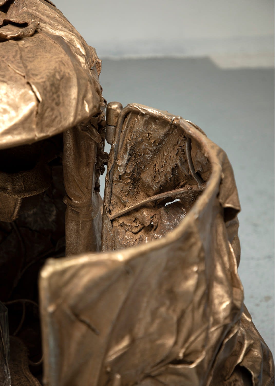 Marcin Rusak, Protoplasting Nature Cabinet Bronze, 2021