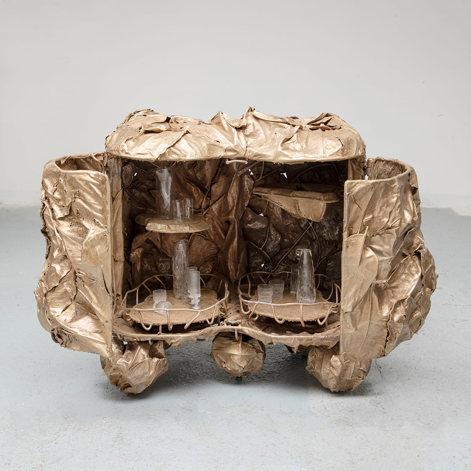 Marcin Rusak, Protoplasting Nature Cabinet Bronze, 2021
