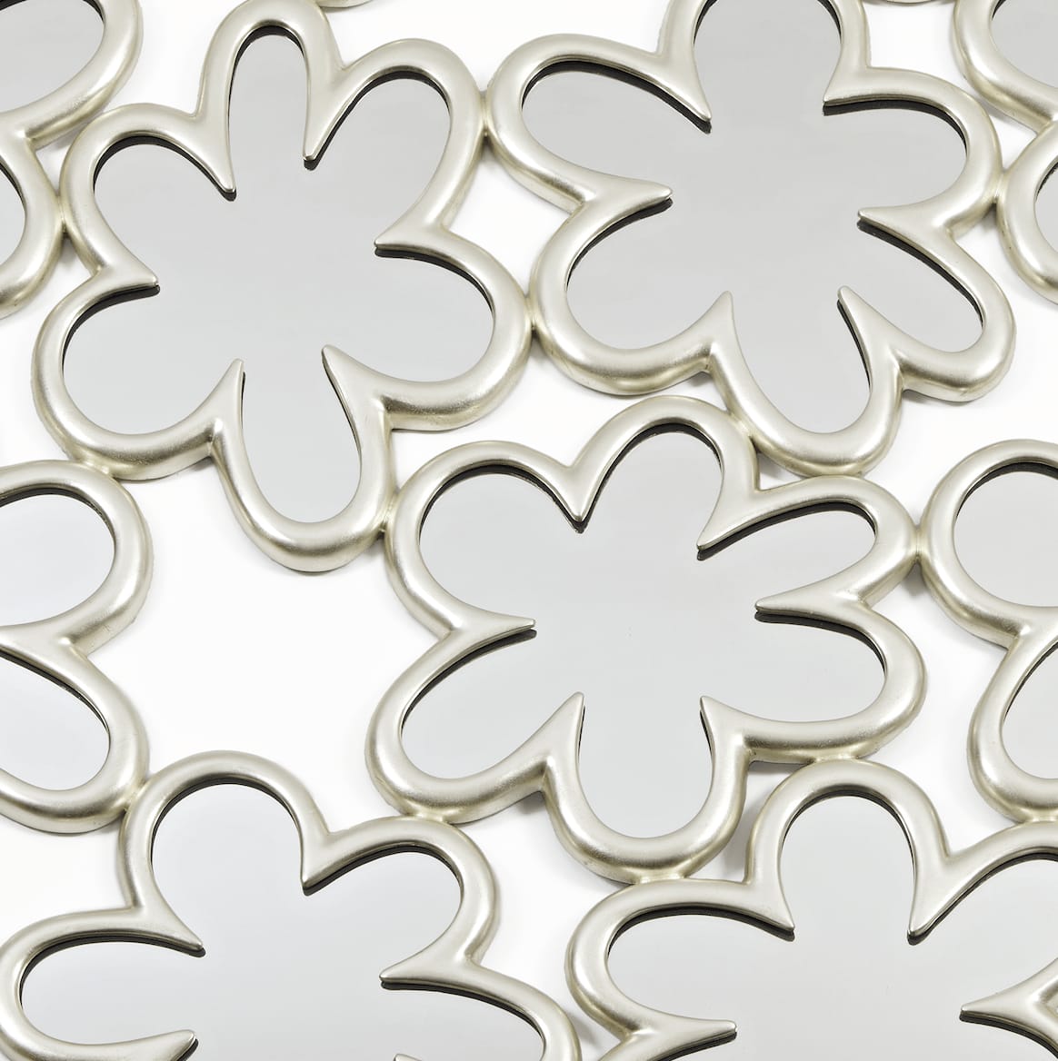 Hubert Le Gall, Mirabelle Nouvelles Mirror, 2020