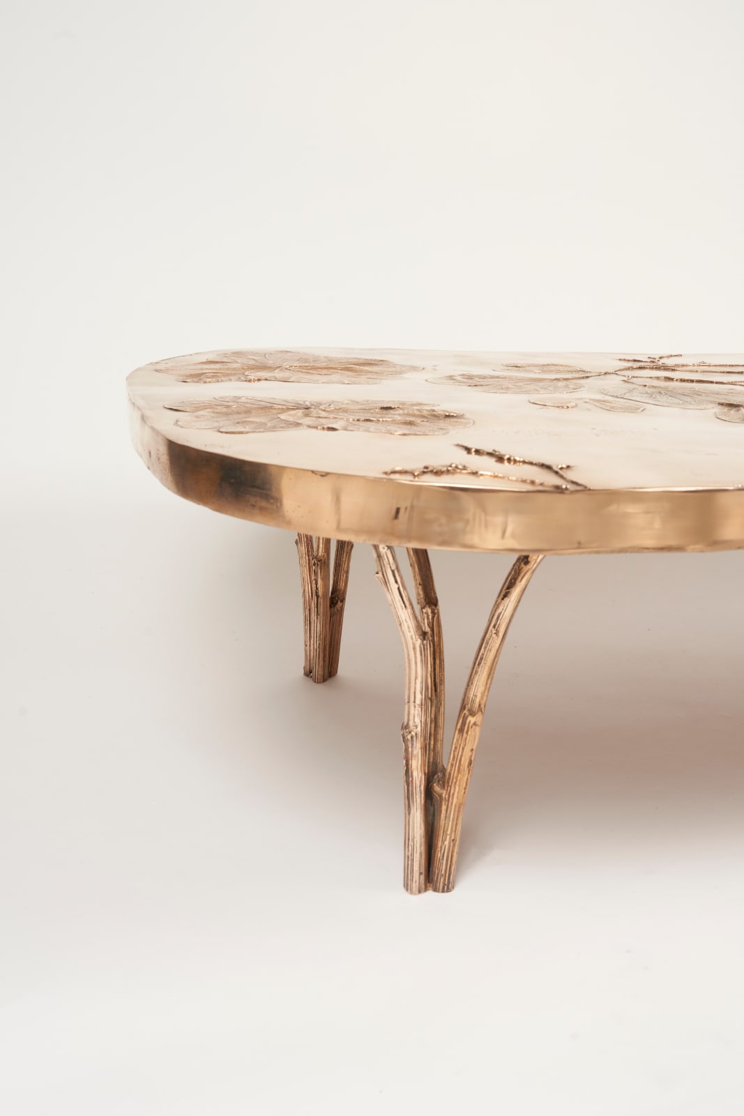 Clotilde Ancarani, Bouquet Ovale Large Table, 2023