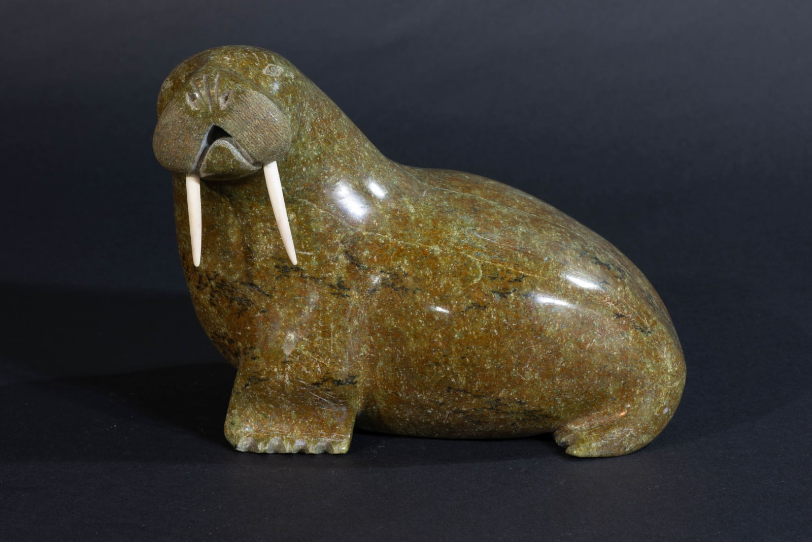 Nalenik Temela, Basking Walrus / Morse, ca. 1975