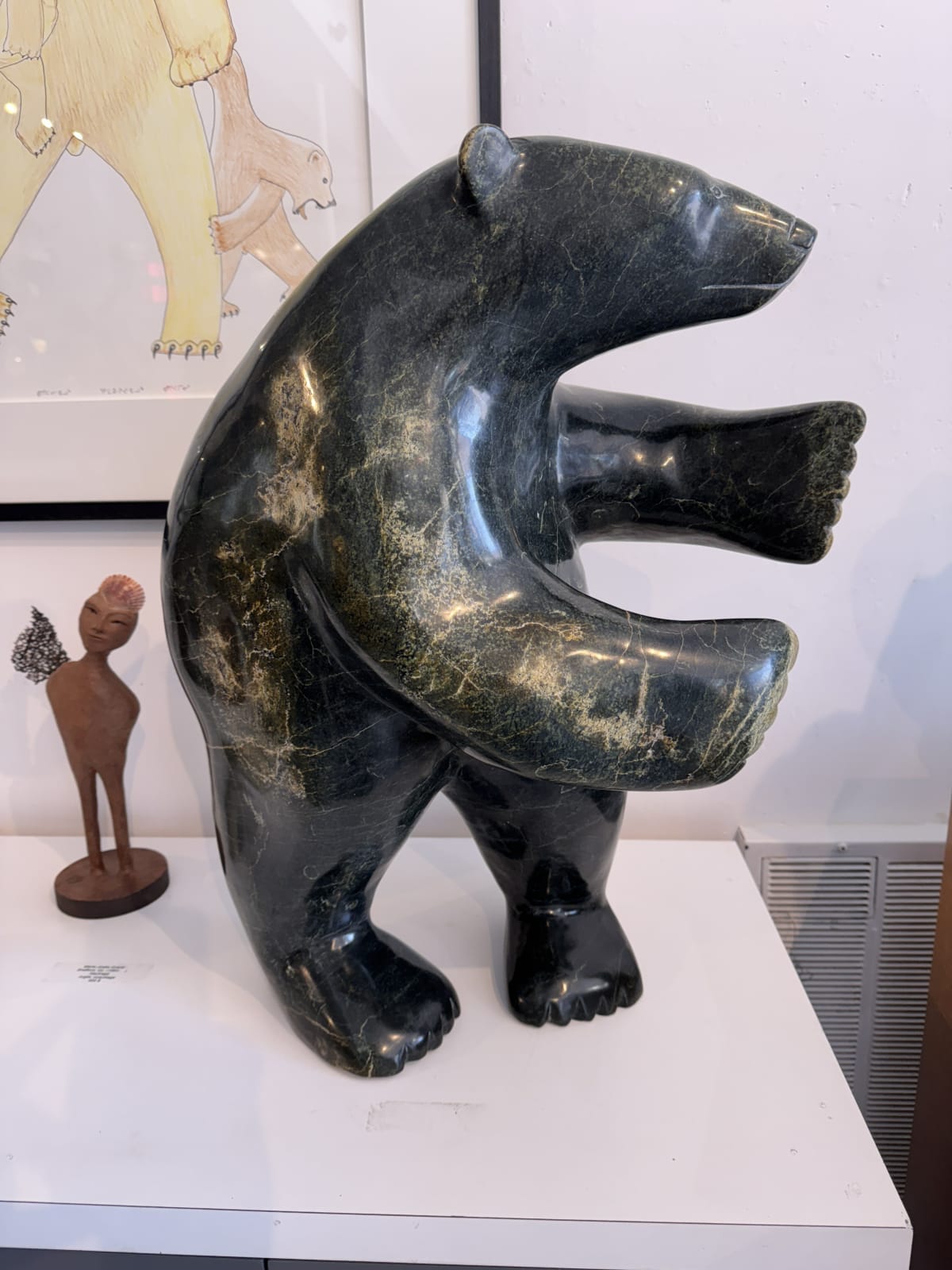 Nuna Parr, Standing Bear / ours debout, ca. 2010