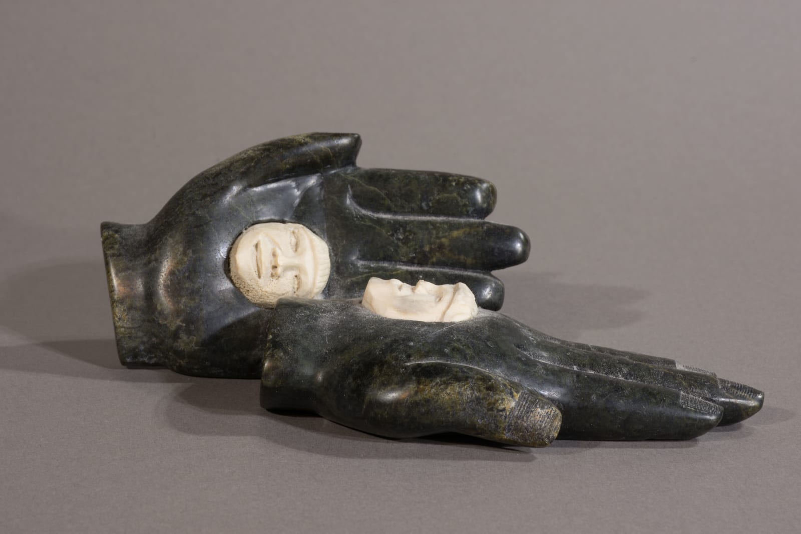 Samonie Toonoo, Hands With Faces / mains avec visages, ca. 2010