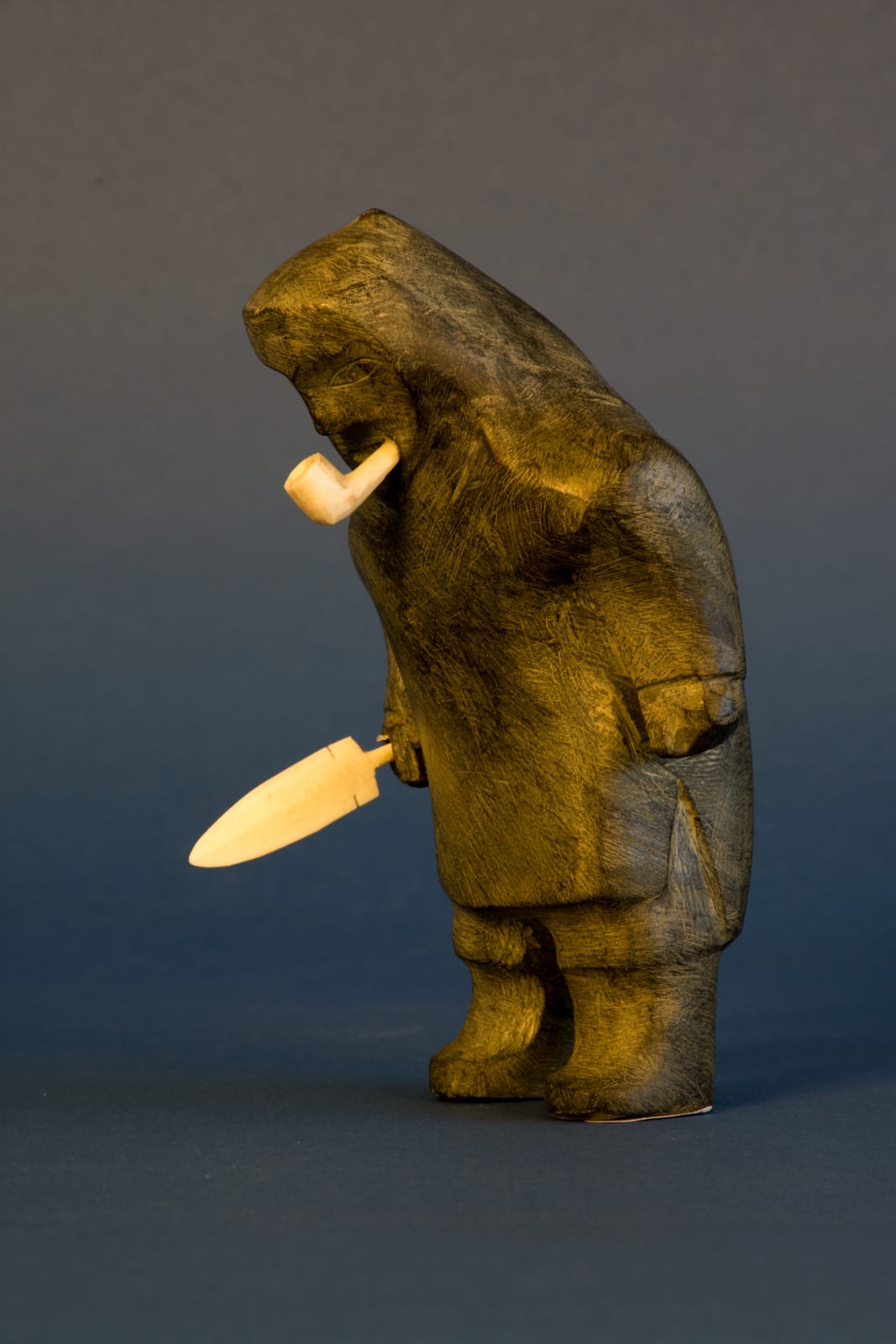 George Tataniq, Inuk With Pipe / fumeur, ca. 1975