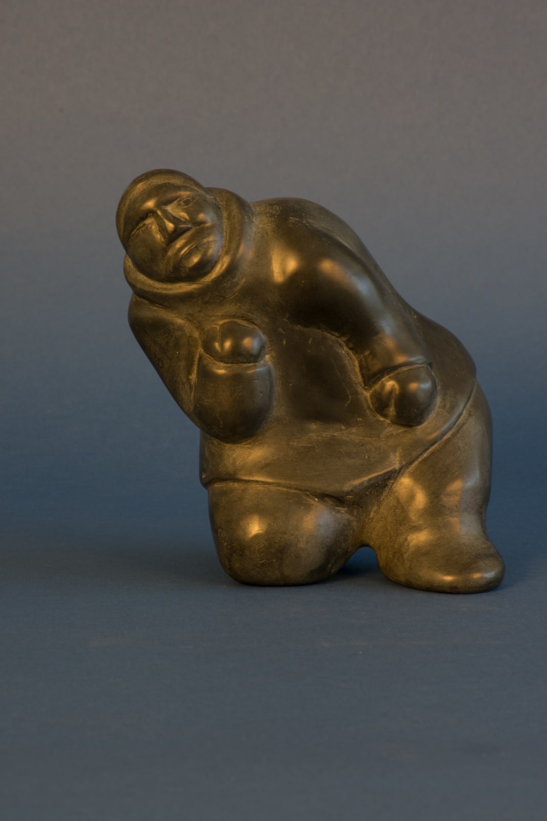 Barnabus Arnasungaaq, Kneelink Inuk / Homme agenouillé, ca. 2000