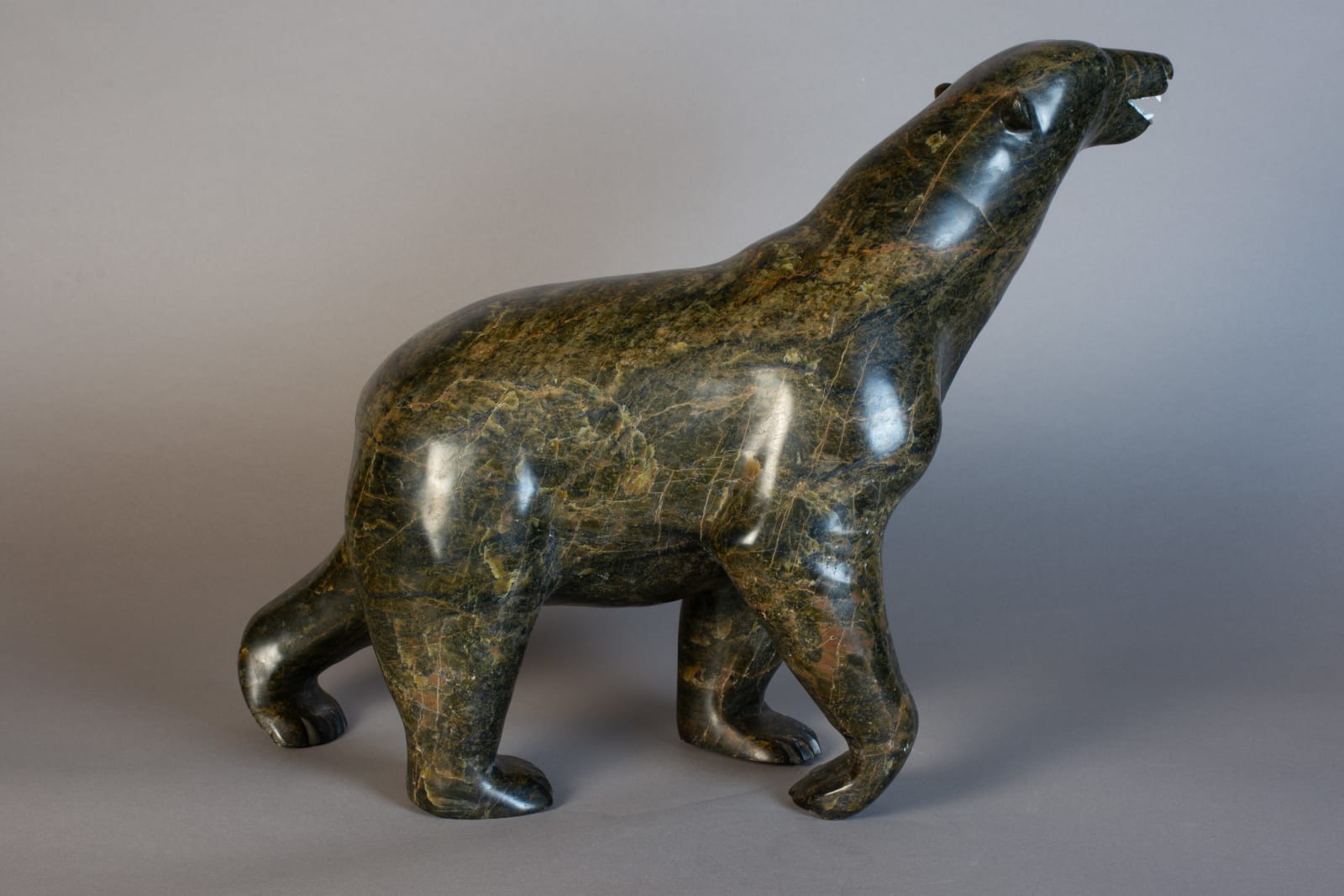 Nuna Parr, Walking Bear / ours polaire, ca. 1980