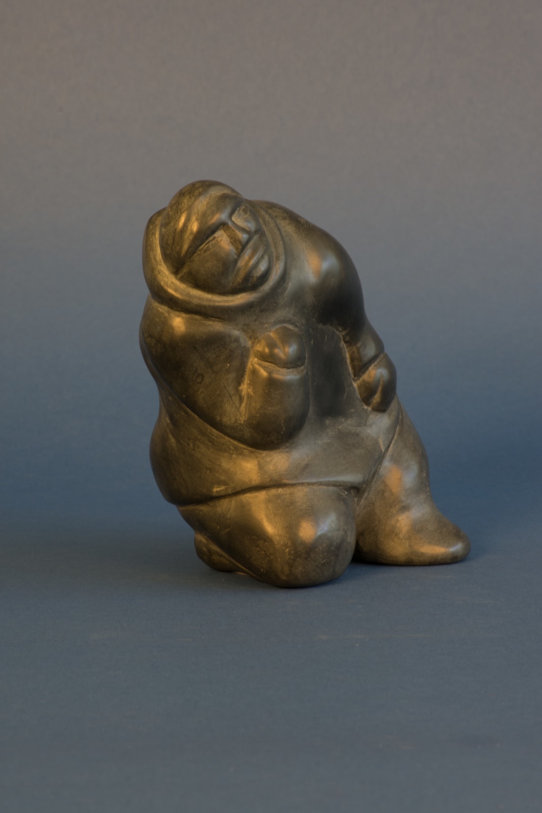 Barnabus Arnasungaaq, Kneelink Inuk / Homme agenouillé, ca. 2000