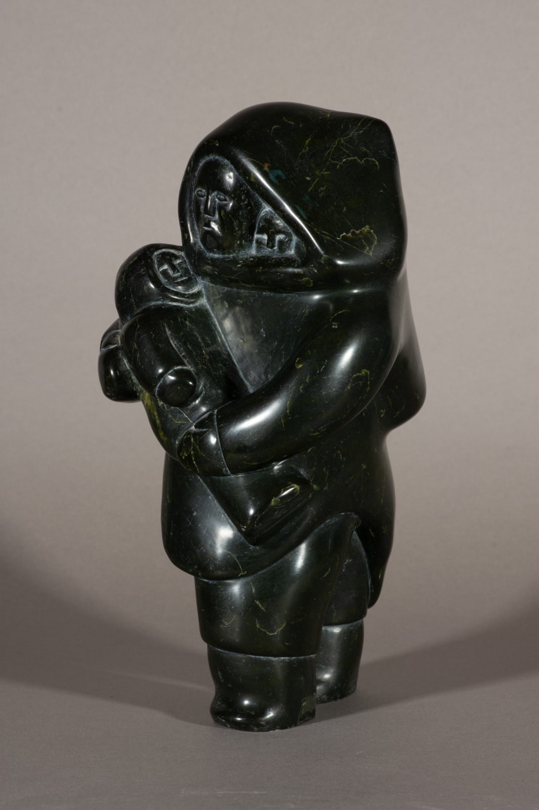 Mary Tassugat, Mother & Children / mere et enfants, ca. 1970