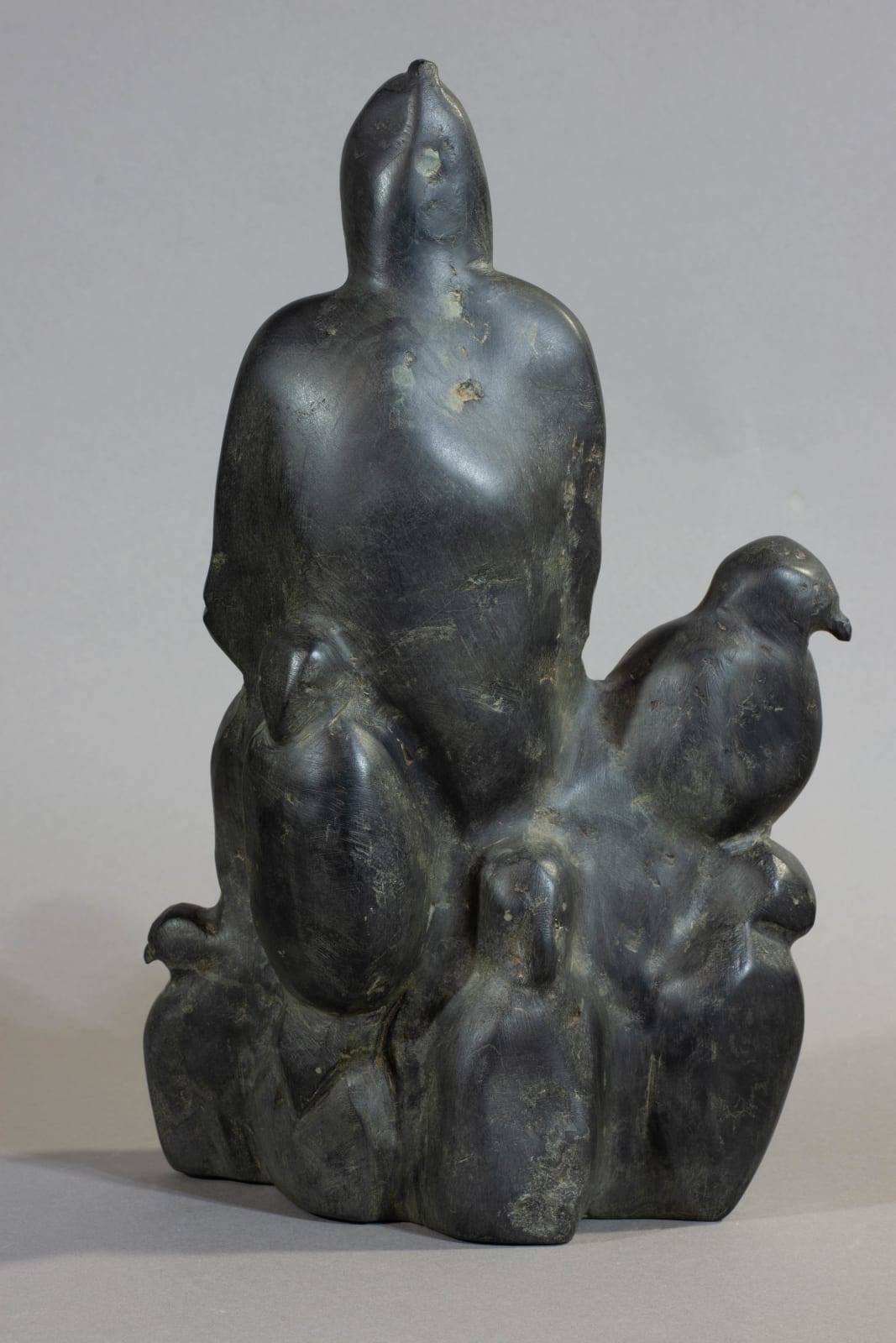 Tuna Iquliq, Inuk with Birds / Inuk avec oiseaux, ca. 1980