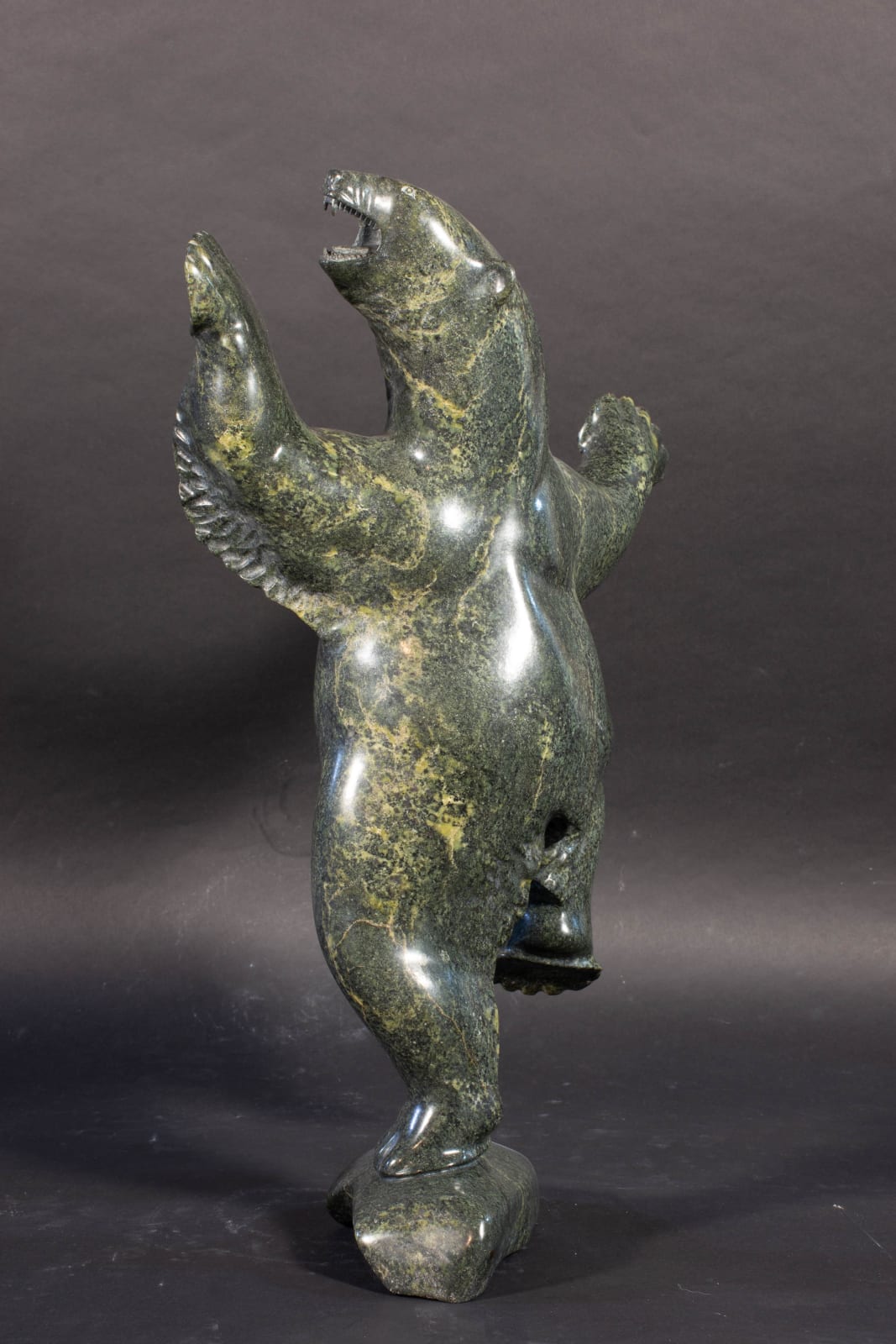 Davie Atchealak, Dancing Bear / Ours dansant, ca. 1985