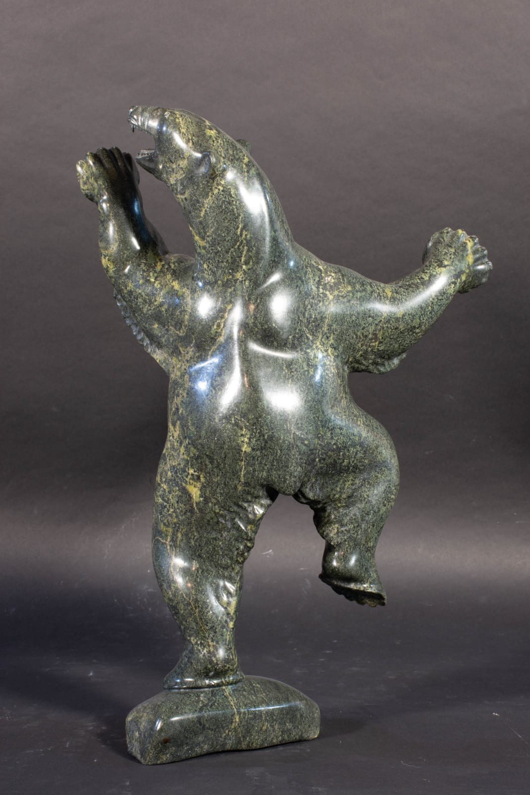 Davie Atchealak, Dancing Bear / Ours dansant, ca. 1985