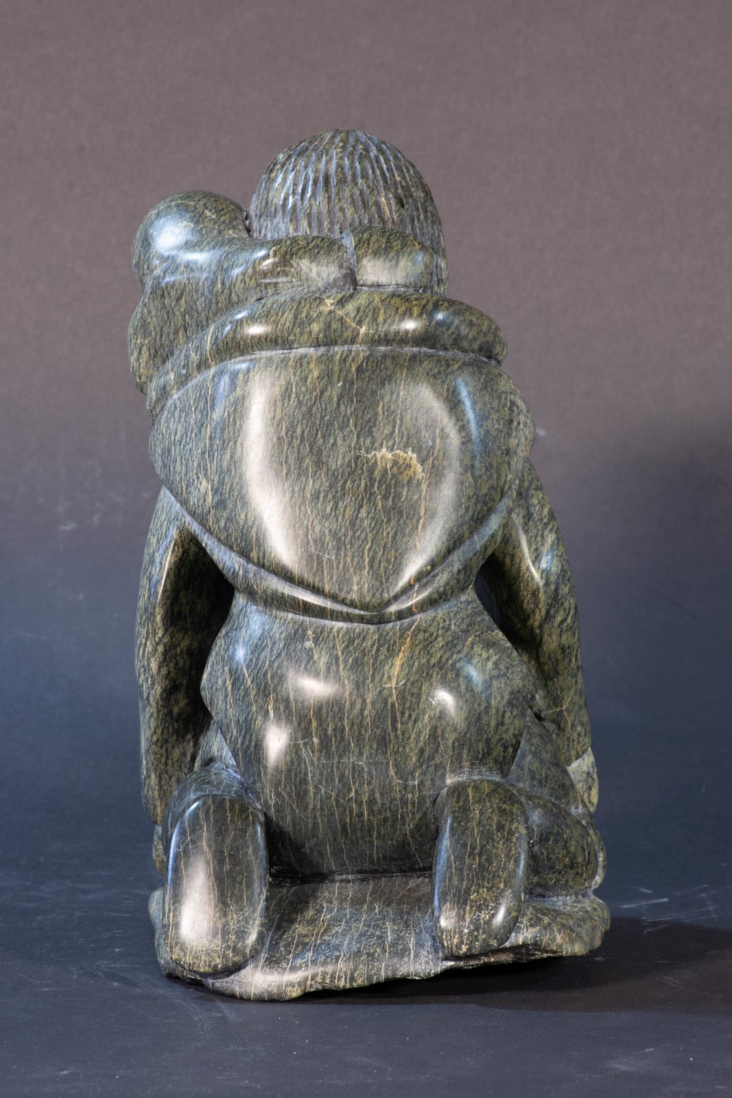 Kiugak Ashoona, Mother & Child / mere et enfant, ca. 2000