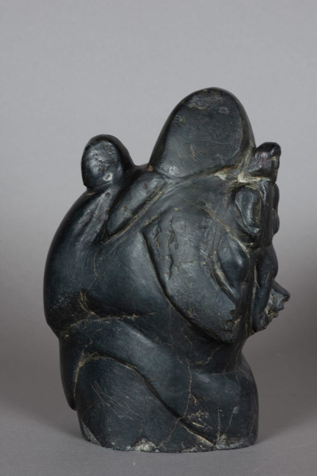 Peggy Qablunaaq Aittauq, Mother & Children / mere et enfants, ca. 1980