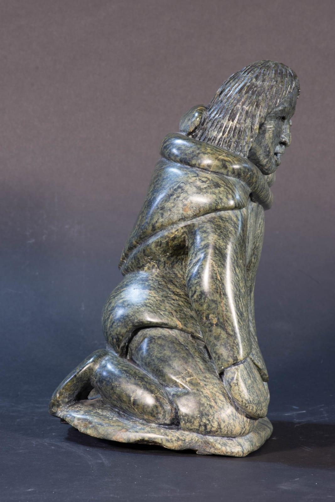 Kiugak Ashoona, Mother & Child / mere et enfant, ca. 2000