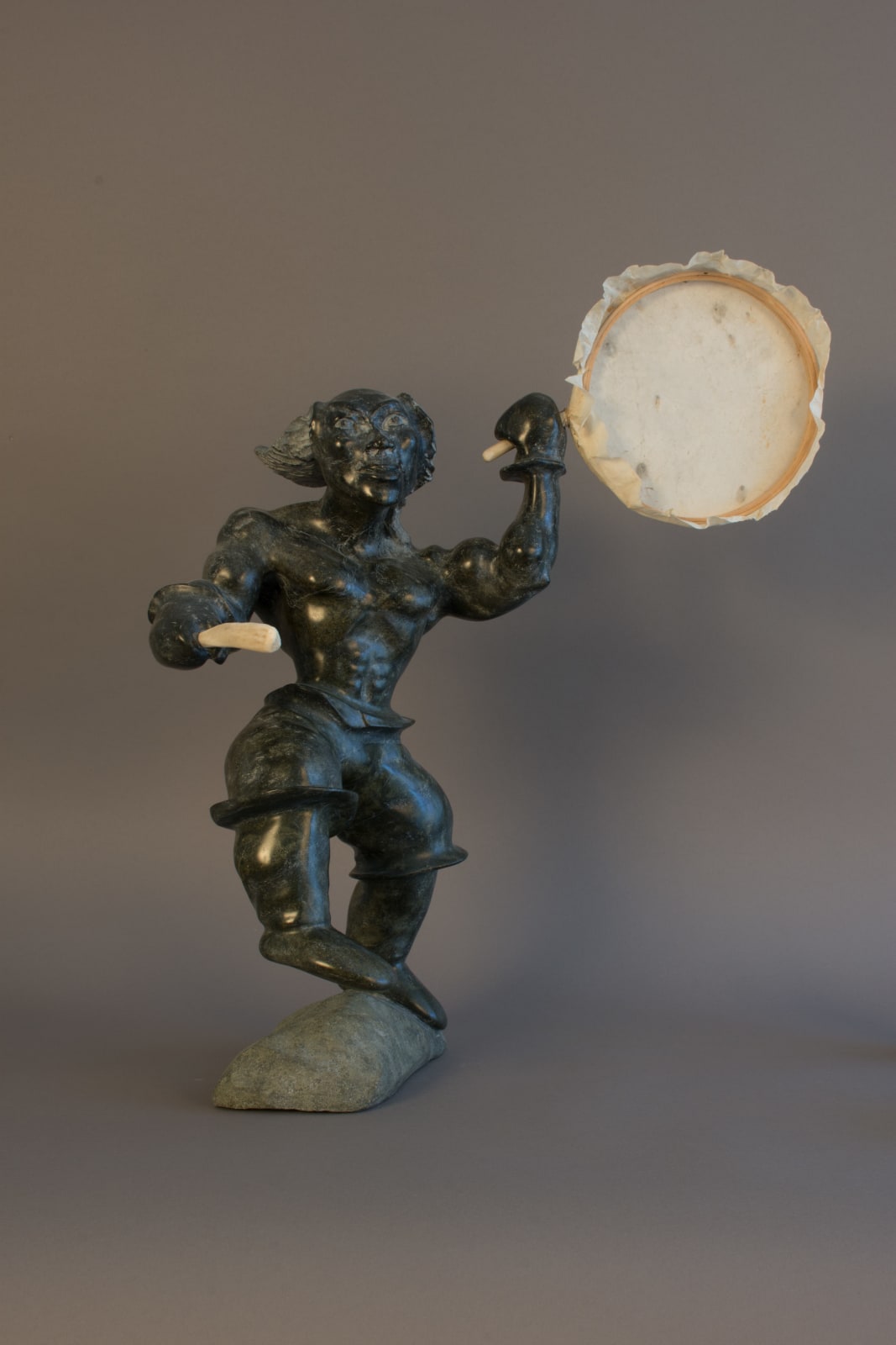Davie Atchealak, Drum Dancer / danse au tambour, ca. 2000