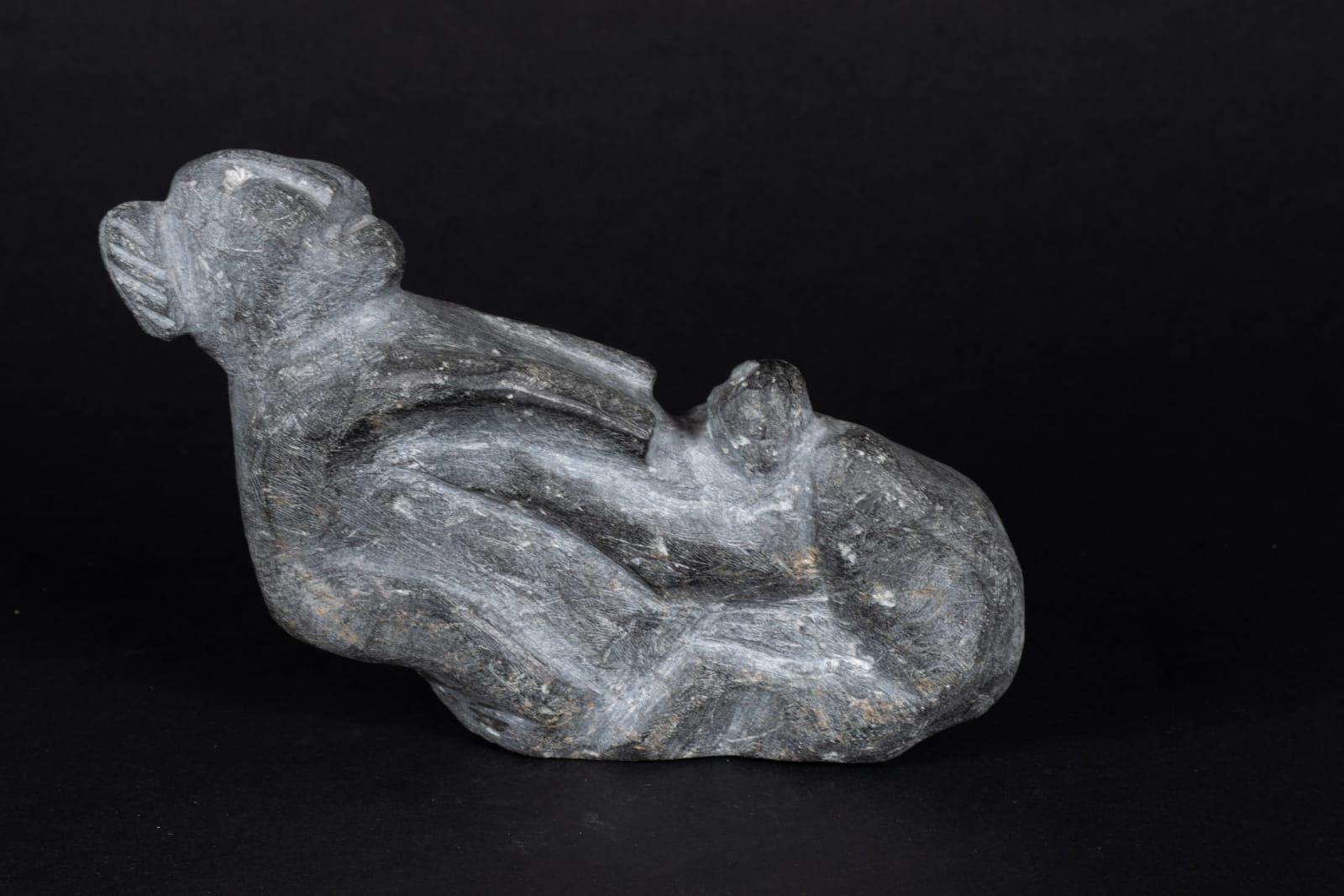 Elizabeth Nutaraaluk Aulatjut, Mother & Child / mere et enfant, ca. 1985