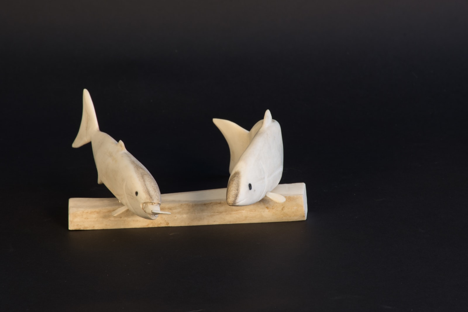 Jacob Irkok, Swimming Fish / poissons nageant, ca. 1990